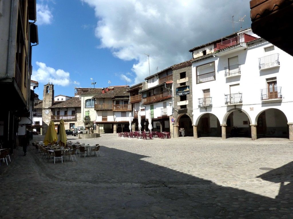 Plaza Mayor de Villanueva de la Vera - by escapada rural 