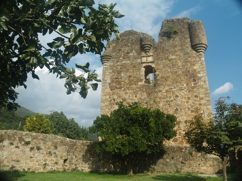 Castillo de Monroy - Google.